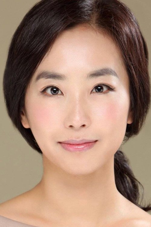 Jang Yun-sil as Unit 4 Woman
