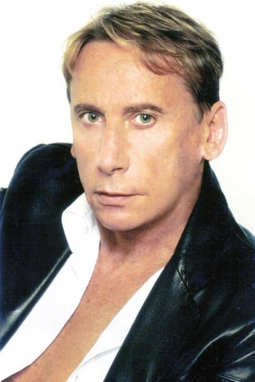 Gianni Dei as Fabio, Flavia's husband