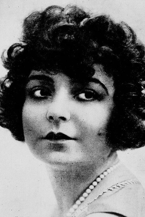 Christiane Dor as Suzy