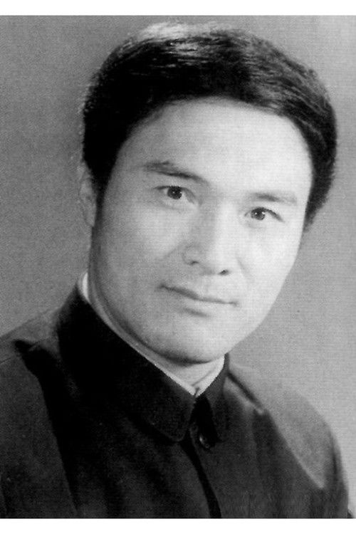 Luo Heling as 记者