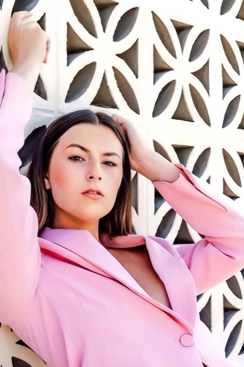 Sydney Porada as Chloe