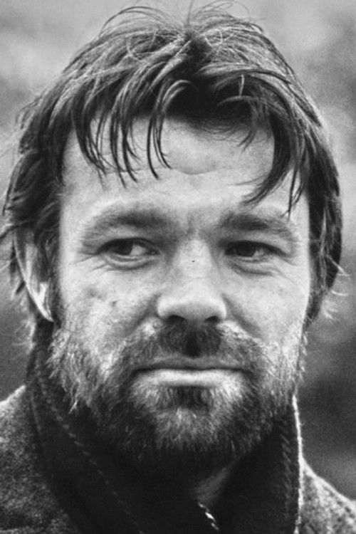 Erik Louring as Krabben