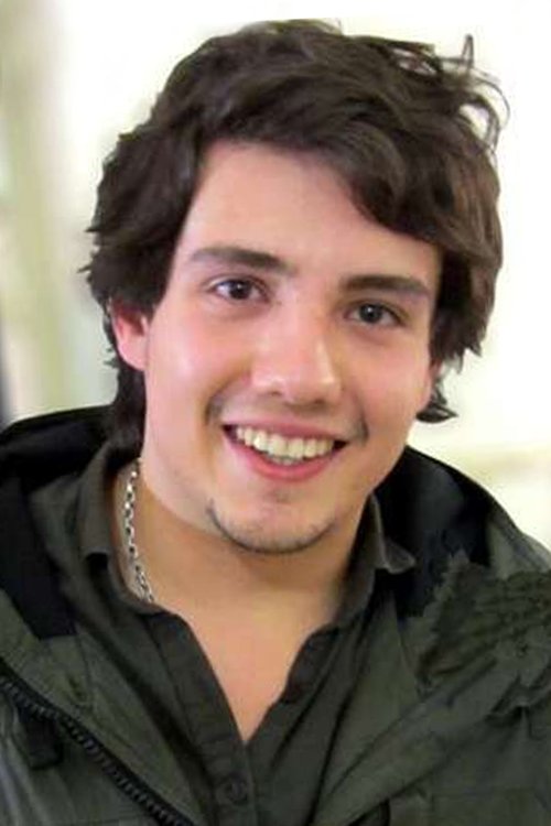 Amir Kazemi as Gandi New Akbari