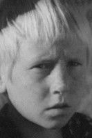 Vladimir Magdenkov as Миша