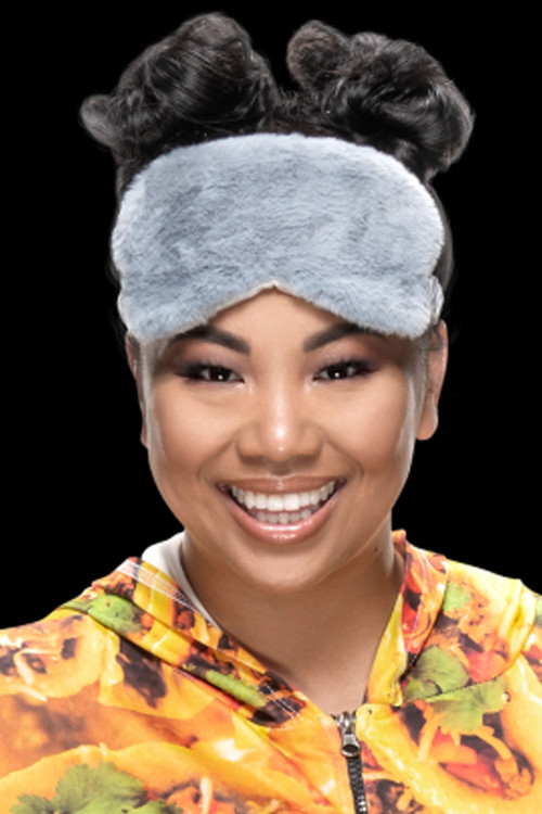 Karen Yu as Wendy Choo