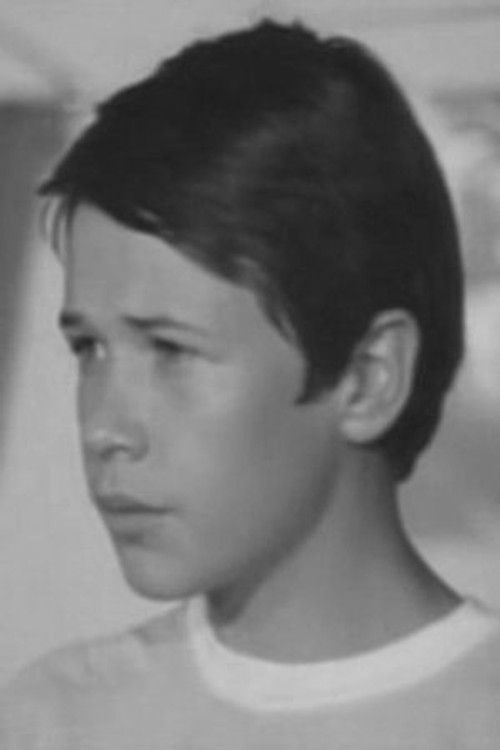 Andrei Filimonov as Petya