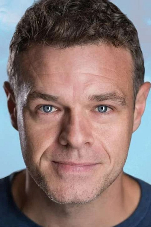 Richard Frame as Martin