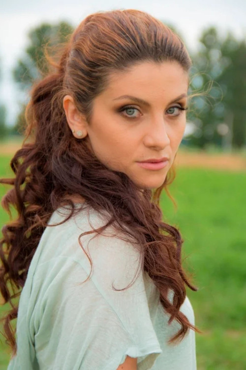 Anastasia Sturua as Anna Panin/Svetlana Selbet