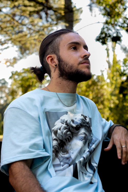 Isaac Escribano as Hijo