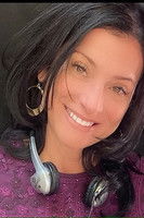 Ria Pavia as Maureen