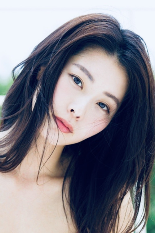 Chikako Fukuyama as Aya