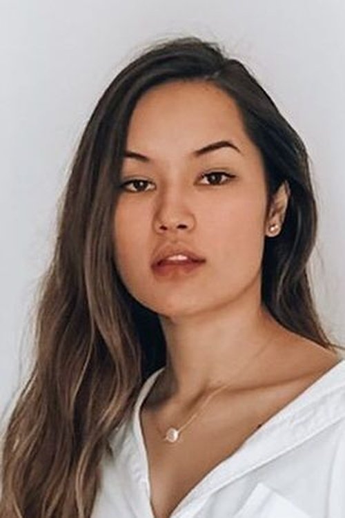 Daria Alicia as Regina