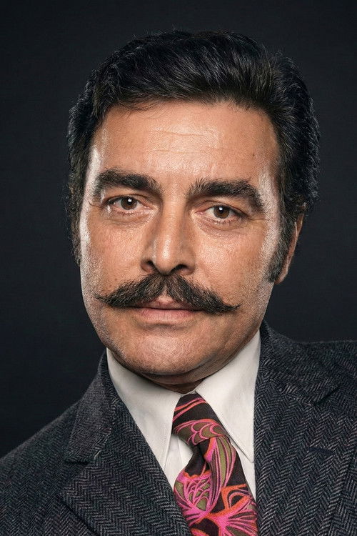 Tugay Toksöz as Tahsin