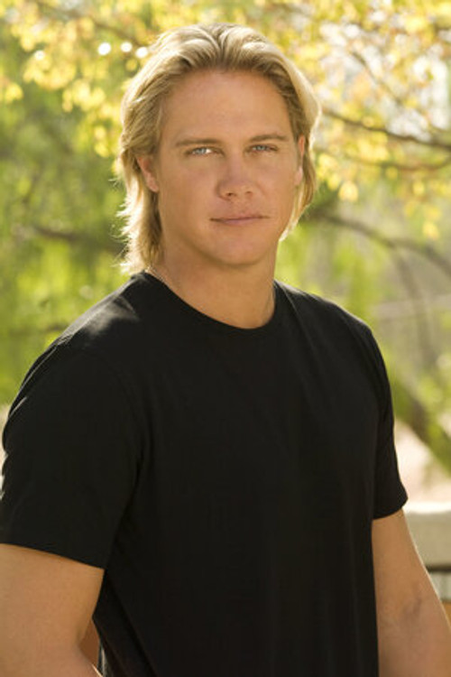 Shane van Dyke as Hayden Walsh