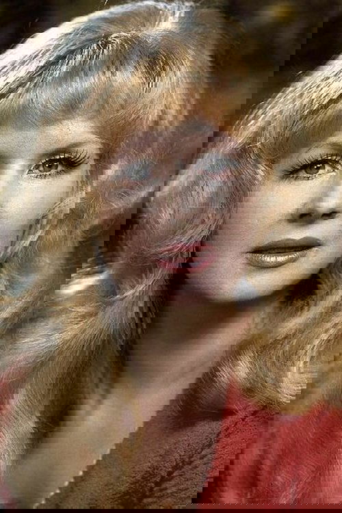 Halina Kowalska as Adela