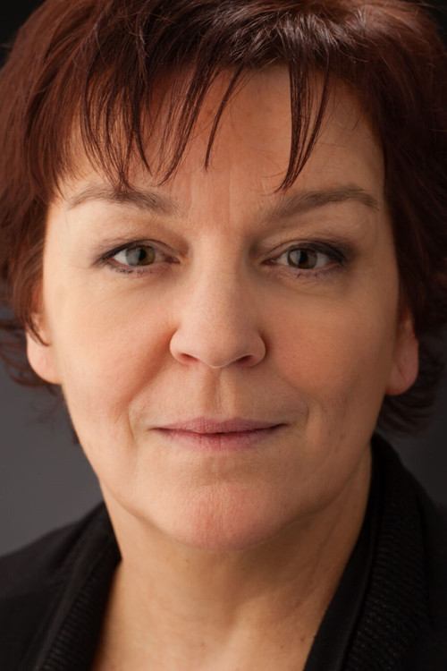 Annemie Gils as Diadora, de fee van de nacht