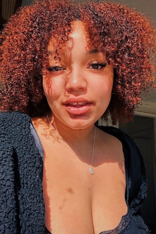 Zenya Carmellotti as Ariel