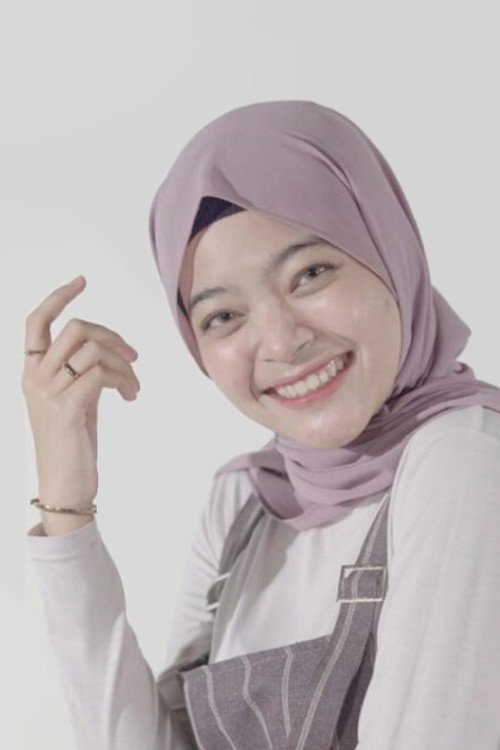 Leyla Aderina as Actor for Hire - Crying Guest #2