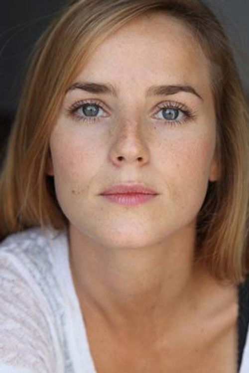 Alice Gingembre as Shirley