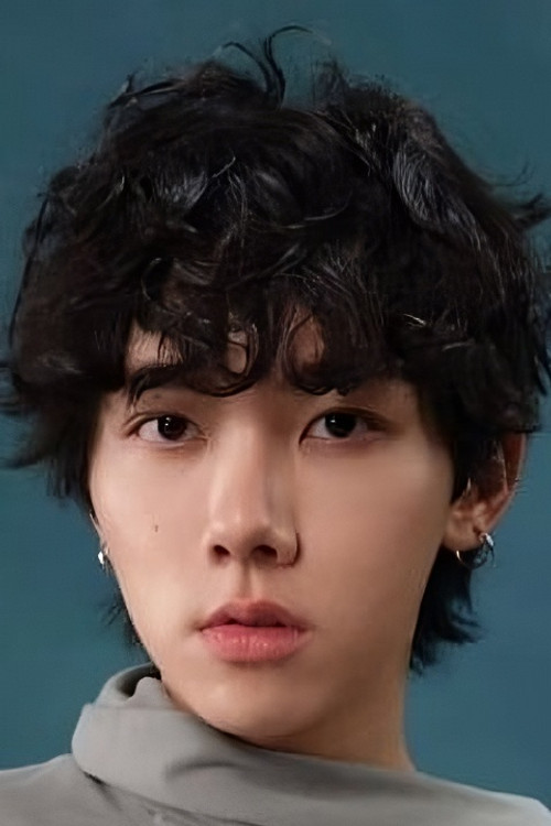 Peng Kangjun as Zi Rui