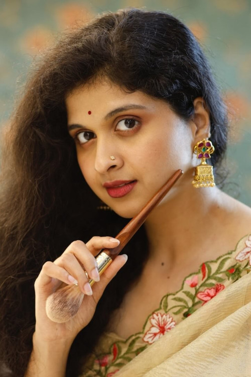 Mrudhula bhaskar as Meera