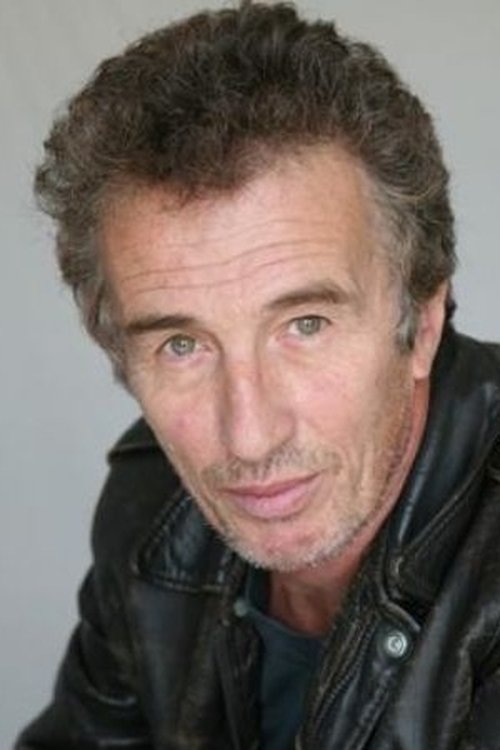 Marc Chapiteau as Gérard