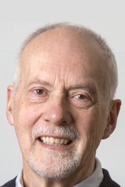 Caspar Koch as Officer in Tower