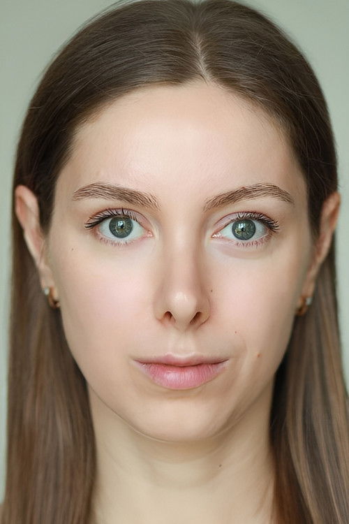 Elena Tyshkovskaya as сотрудница книжного магазина