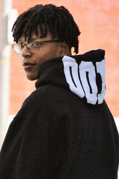 Jaden Reed as Oscar Hale