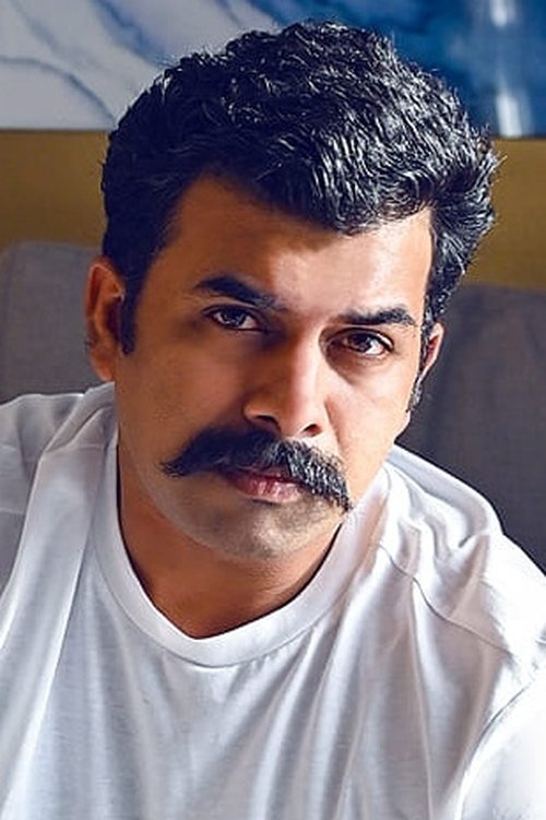 Sunny Wayne as Reghu