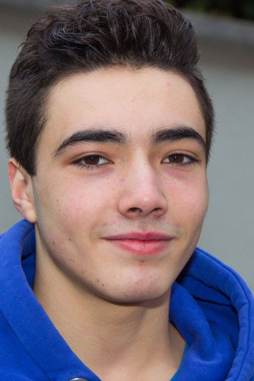 Vincent Scognamillo as Molas