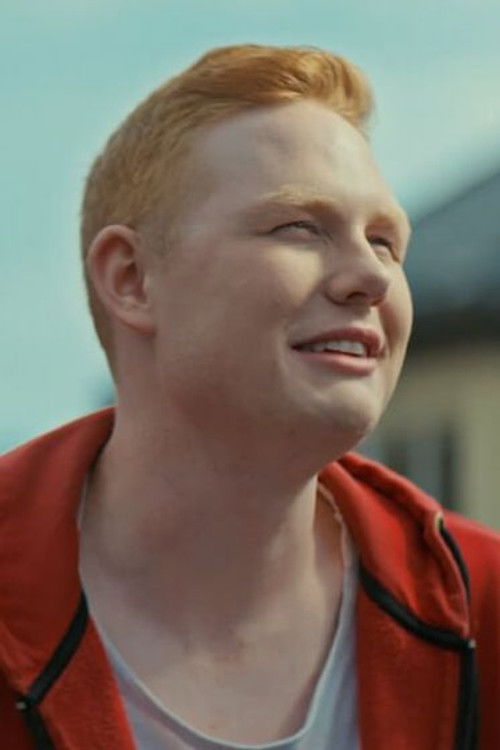 Falco Heidzig as Theo