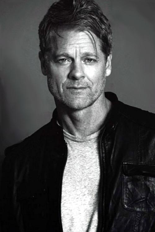 Mark Hengst as Warden Junior