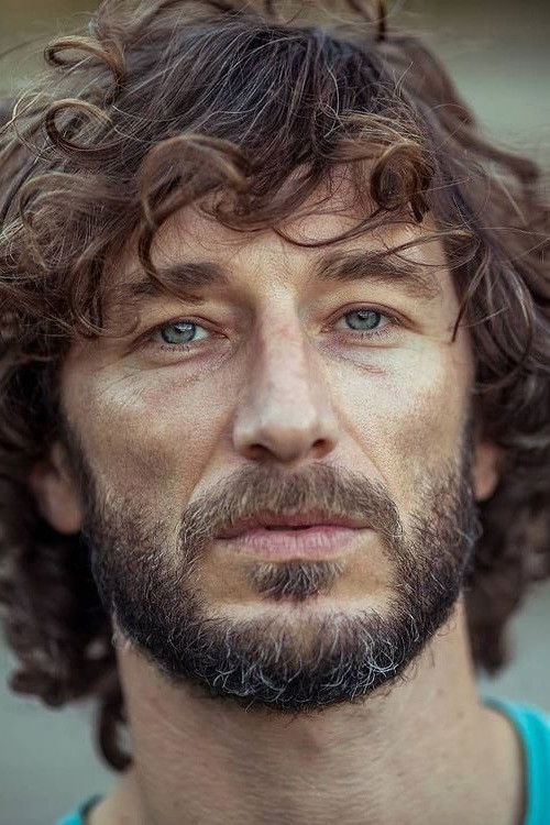 Rafael Soliwoda as Felipe