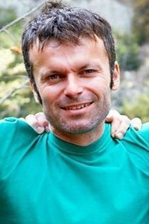 Ben Wood as Conrad Pearce