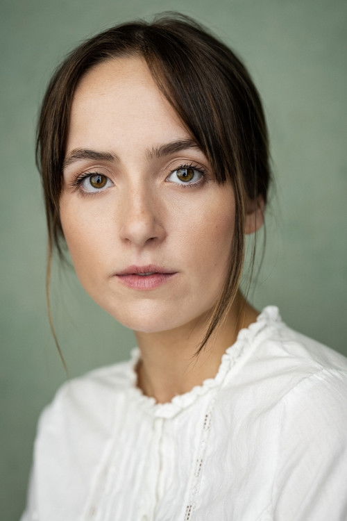 Jessica Garton as Heather