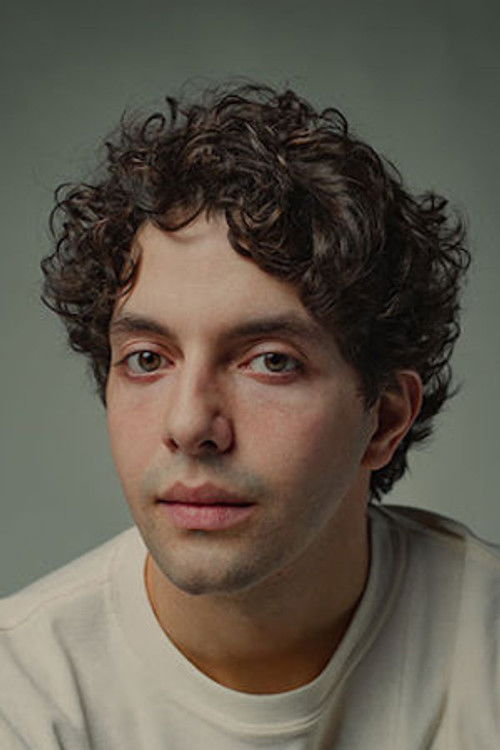 Eduardo Venosa as Alexandre