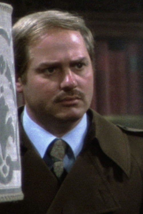 Quinto Marziali as Inn Patron (uncredited)