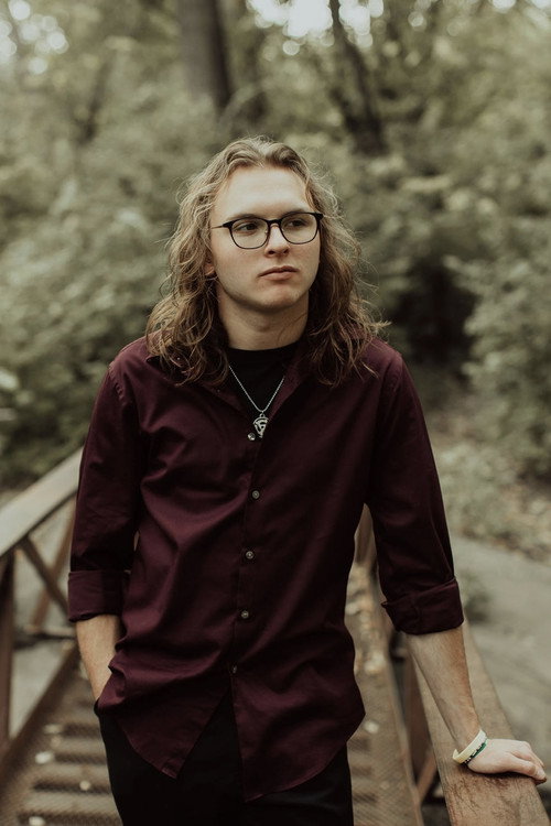 Nash Murdock as Narrator (Voice)