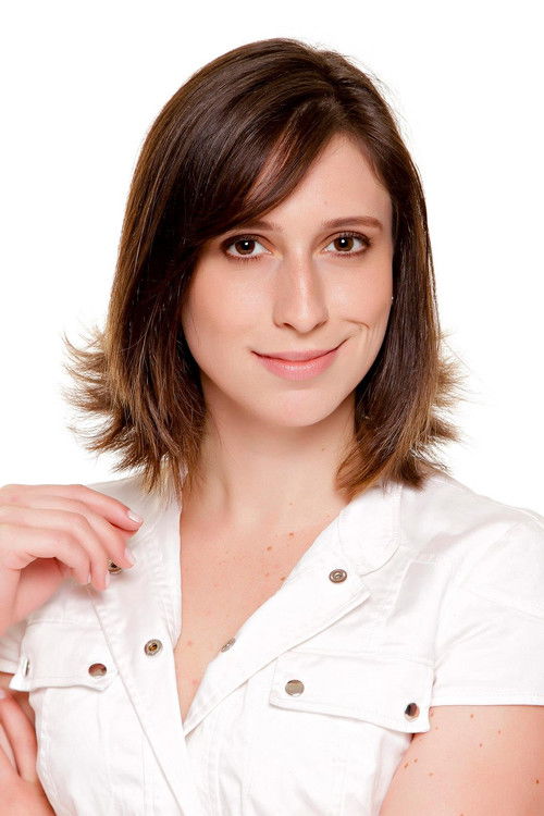 Camilla Martinez as Patrícia