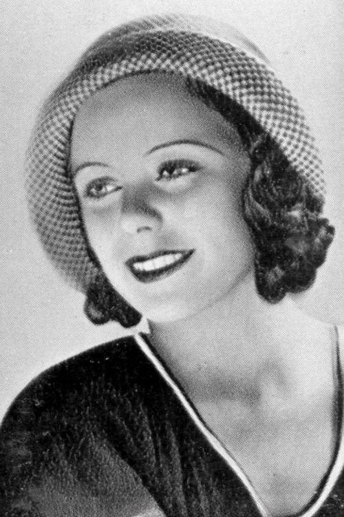 Edith Meinhard as Mella Ziehr