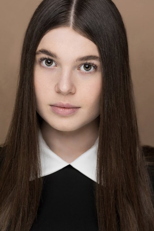 Jessica Cherniak as Dara