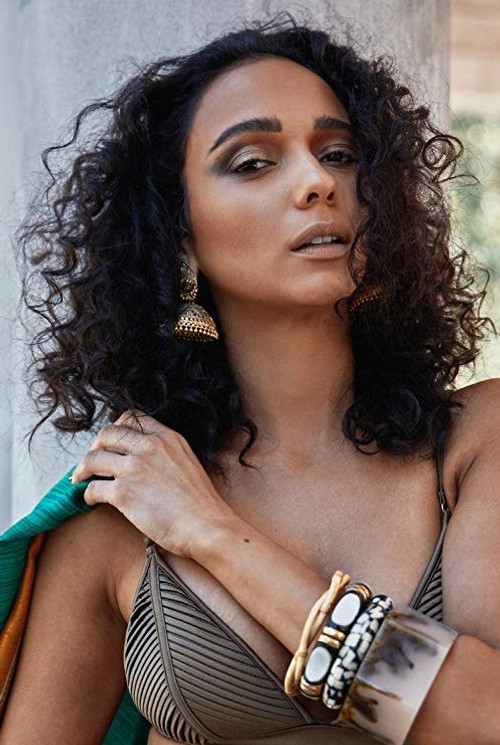 Vitoria Setta as Claire