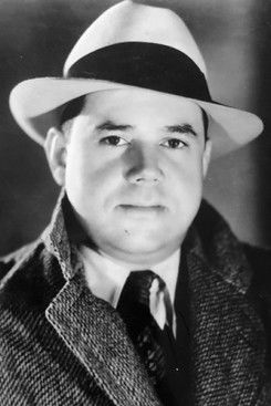 Juan de Landa as Giuseppe Bragana