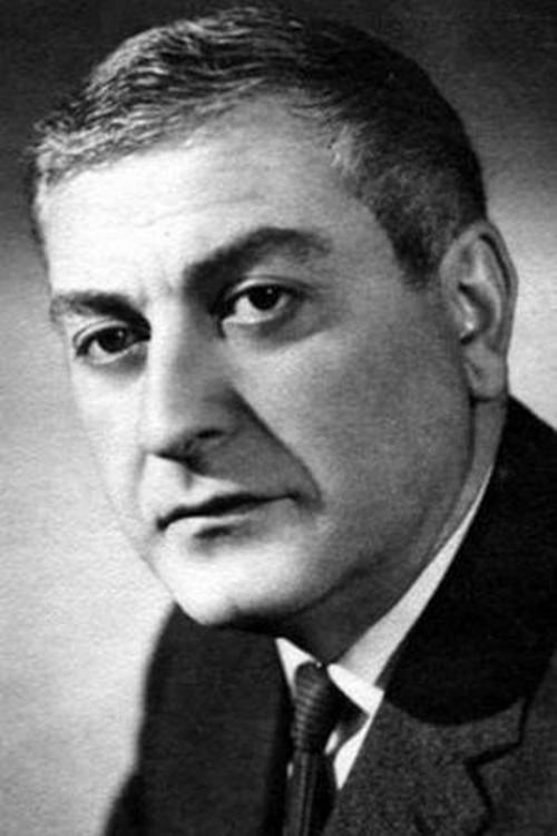 Ramaz Chkhikvadze as Akram, Murad's father