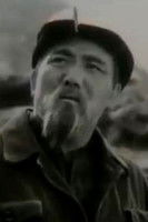 Kapar Medetbekov as Chomoi