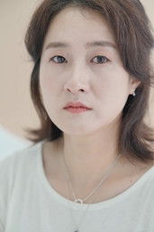 Kim Seon-kyeong as Seon-ja