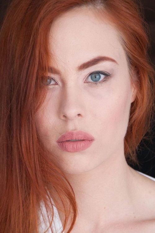 Aline Szpakowski as Vampire