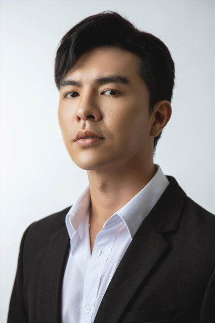 Steven Nguyễn as 