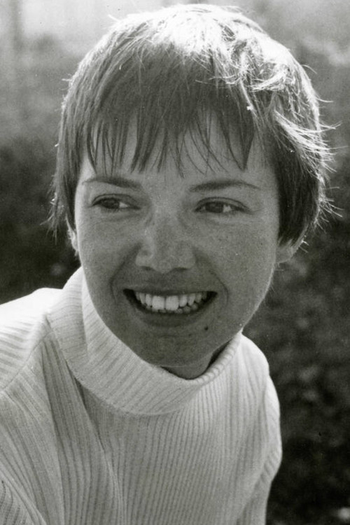 Elizabeth James as Vicky Barrington